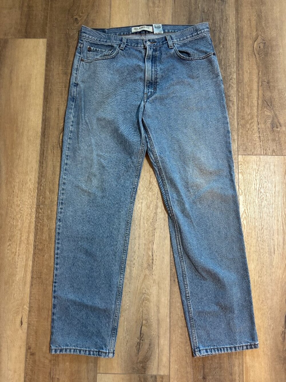 Levi’s 550 Relaxed Fit Jeans 36x34 Light Wash Y2K Classic Denim Red Tab